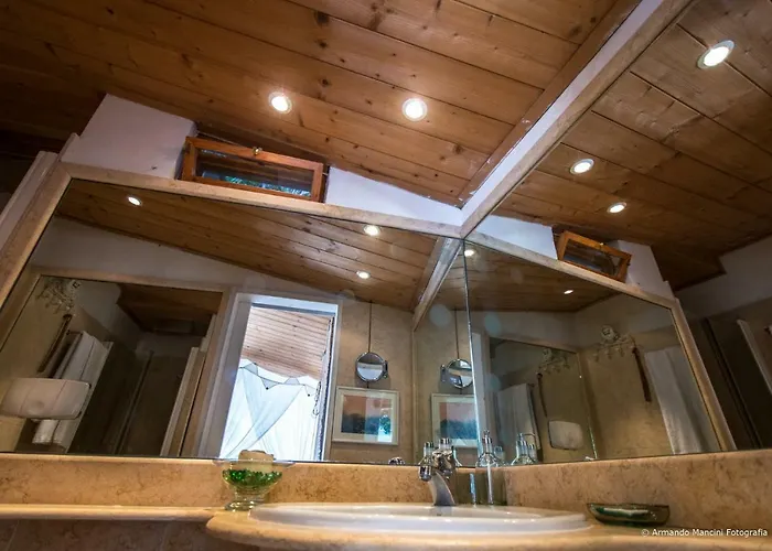 La Casa Nel Bosco Гостевой дом Капри