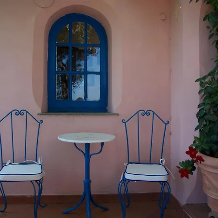 Affittacamere La Casa Nel Bosco 4*